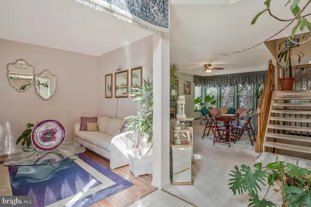 a view of entryway with livingroom and furniture