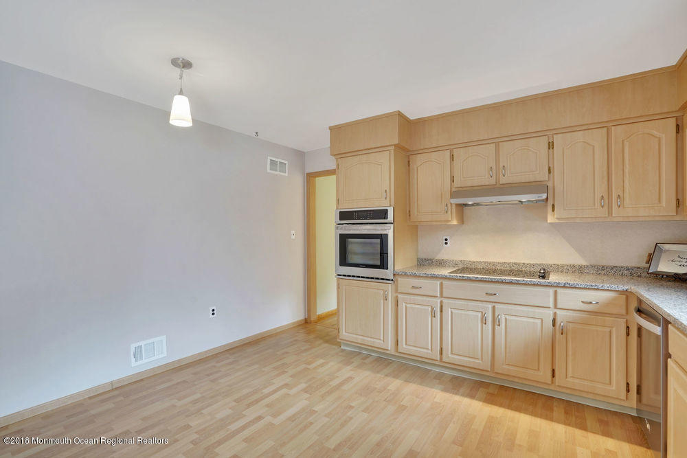 406 Frank Applegate Road Jackson, NJ 08527 - Photo 13 of 31 013_mjb00041-mjb00045
