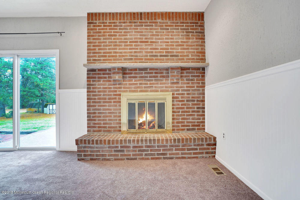 406 Frank Applegate Road Jackson, NJ 08527 - Photo 16 of 31 016_mjb00061-mjb00065