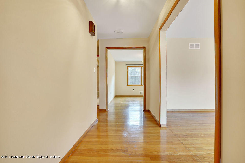 406 Frank Applegate Road Jackson, NJ 08527 - Photo 5 of 31 006_mjb00006-mjb00010