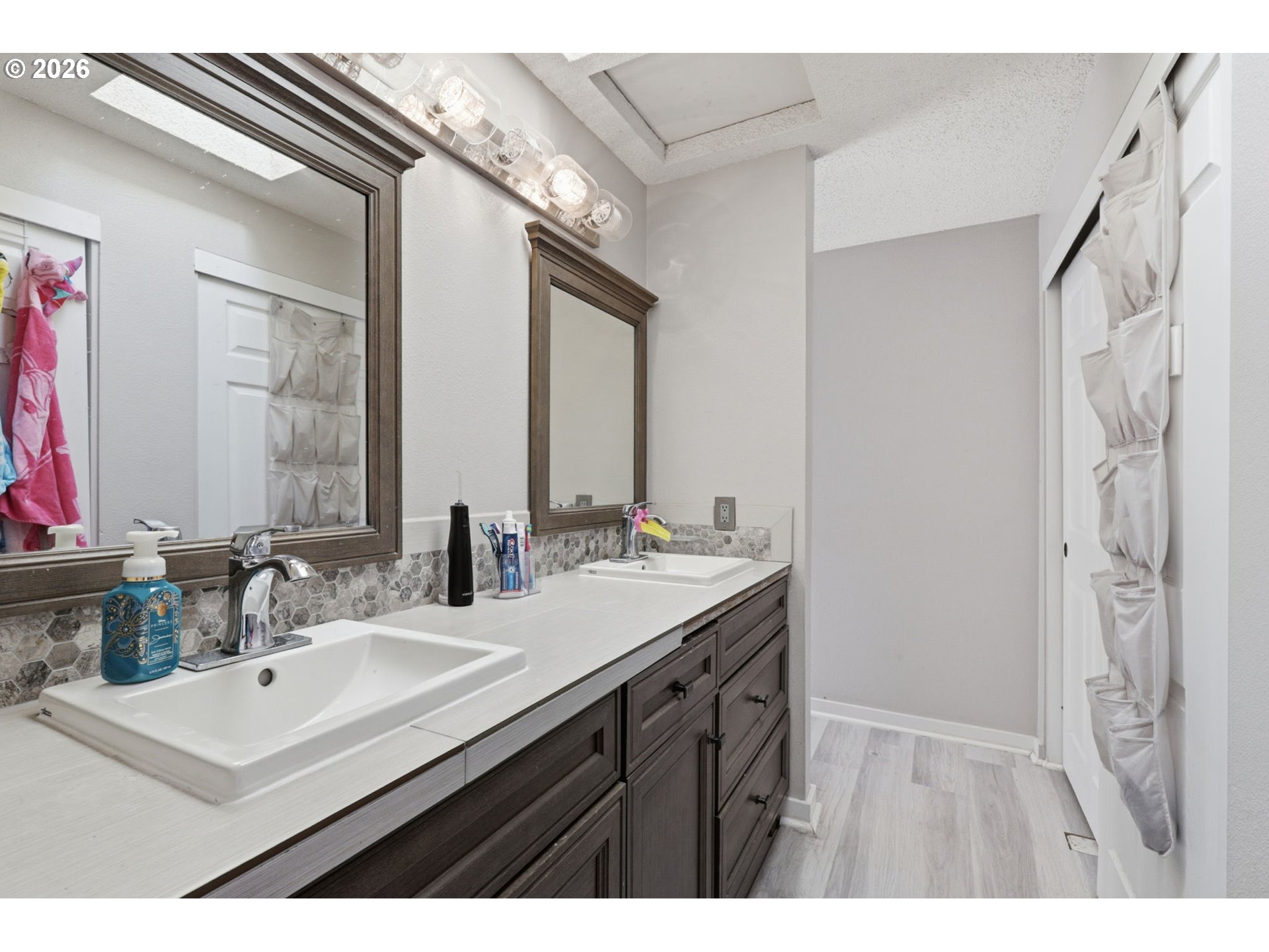 18052 Southwest Monte Verdi Boulevard Beaverton, OR 97007 - Photo 12 of 41