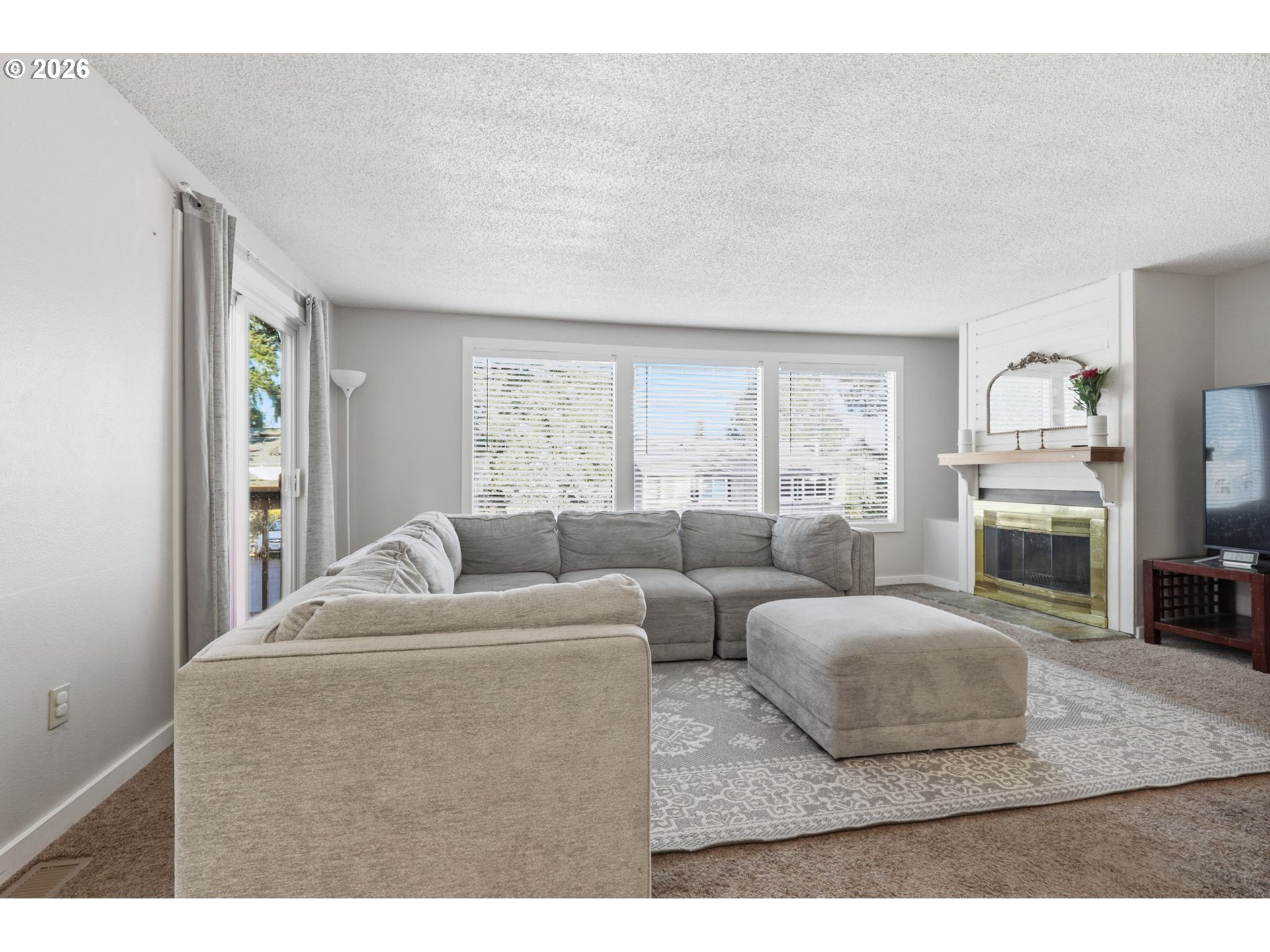 18052 Southwest Monte Verdi Boulevard Beaverton, OR 97007 - Photo 2 of 41