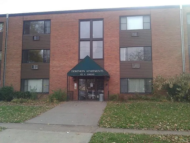 $1,050 | 122 Spring Street, Unit 304, River Falls, WI 54022