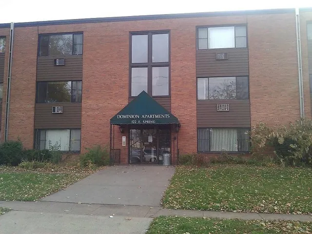 $1,000 | 122 Spring Street, Unit 304, River Falls, WI 54022