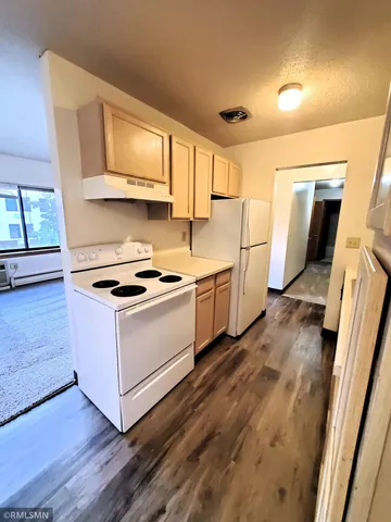 $1,050 | 122 Spring Street, Unit 304, River Falls, WI 54022