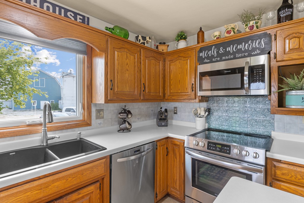 8227 Rileys Bay Road Sturgeon Bay, WI 54235 - Photo 8 of 68 Gallery Image 8