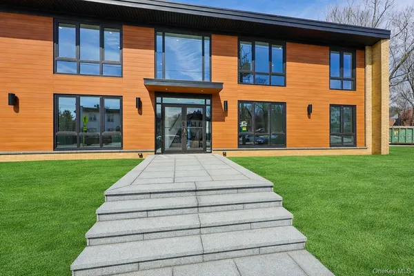 $5,200 | 325 Manville Road, Unit 201, Pleasantville, NY 10570