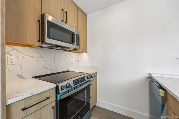 $5,200 | 325 Manville Road, Unit 201, Pleasantville, NY 10570