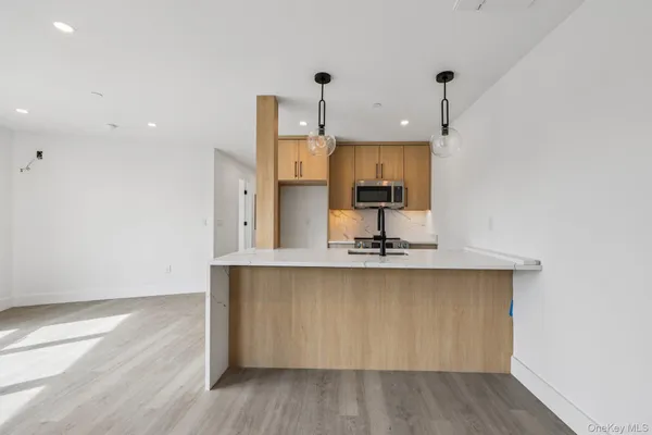 $5,200 | 325 Manville Road, Unit 201, Pleasantville, NY 10570