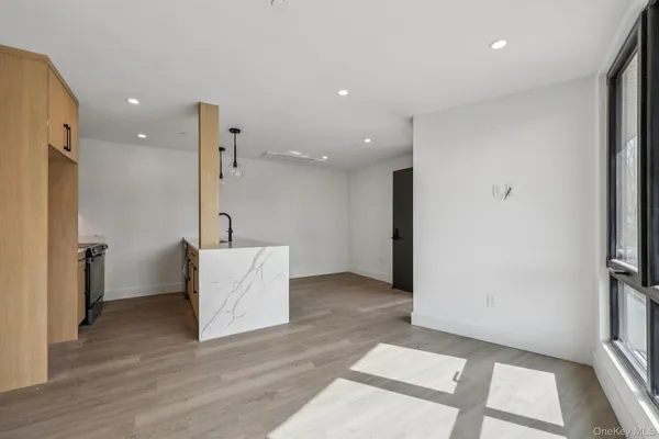 $5,200 | 325 Manville Road, Unit 201, Pleasantville, NY 10570