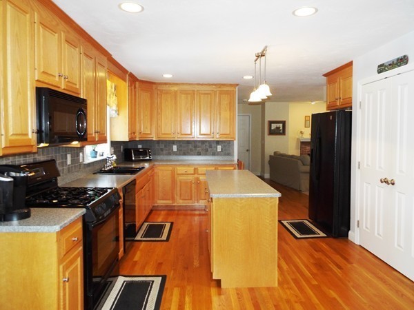 66 Highridge Road Bellingham, MA 02019 - Photo 3 of 30 Gallery Image 3