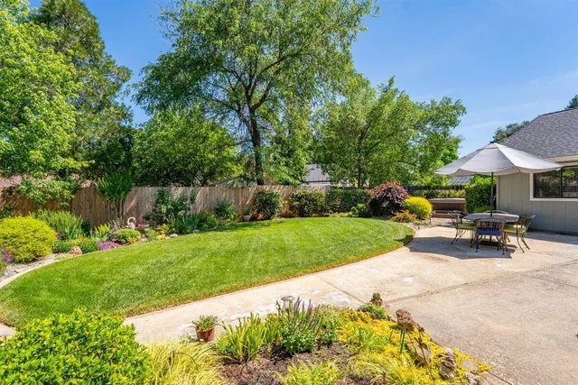 $648,500 | 2364 La Madre Court, Redding, CA 96002