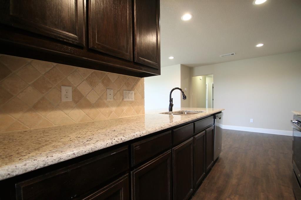 160 Crossbow Court Weatherford, TX 76088 - Photo 6 of 22