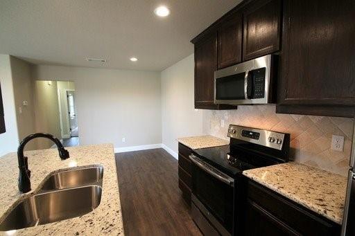 160 Crossbow Court Weatherford, TX 76088 - Photo 8 of 22