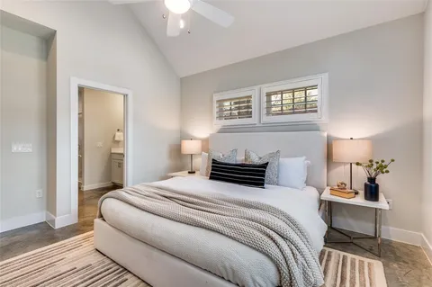 $869,000 | 661 Bishop Heights Lane, Dallas, TX 75208