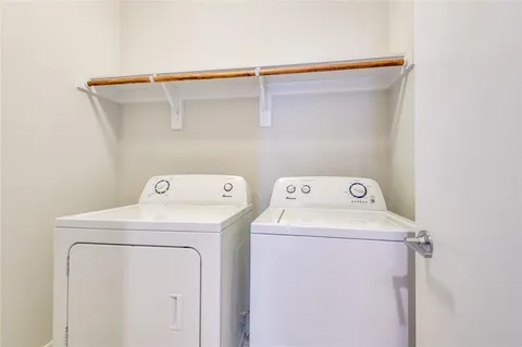 $869,000 | 661 Bishop Heights Lane, Dallas, TX 75208