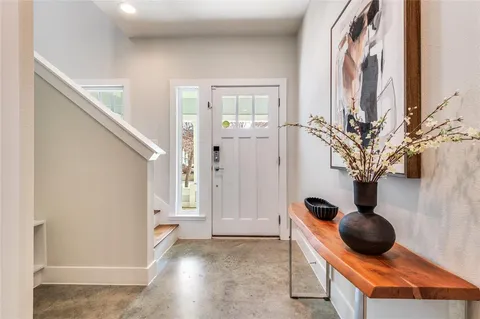 $869,000 | 661 Bishop Heights Lane, Dallas, TX 75208