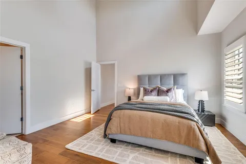 $869,000 | 661 Bishop Heights Lane, Dallas, TX 75208