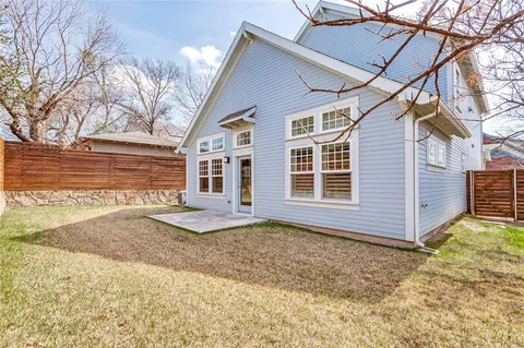 $869,000 | 661 Bishop Heights Lane, Dallas, TX 75208