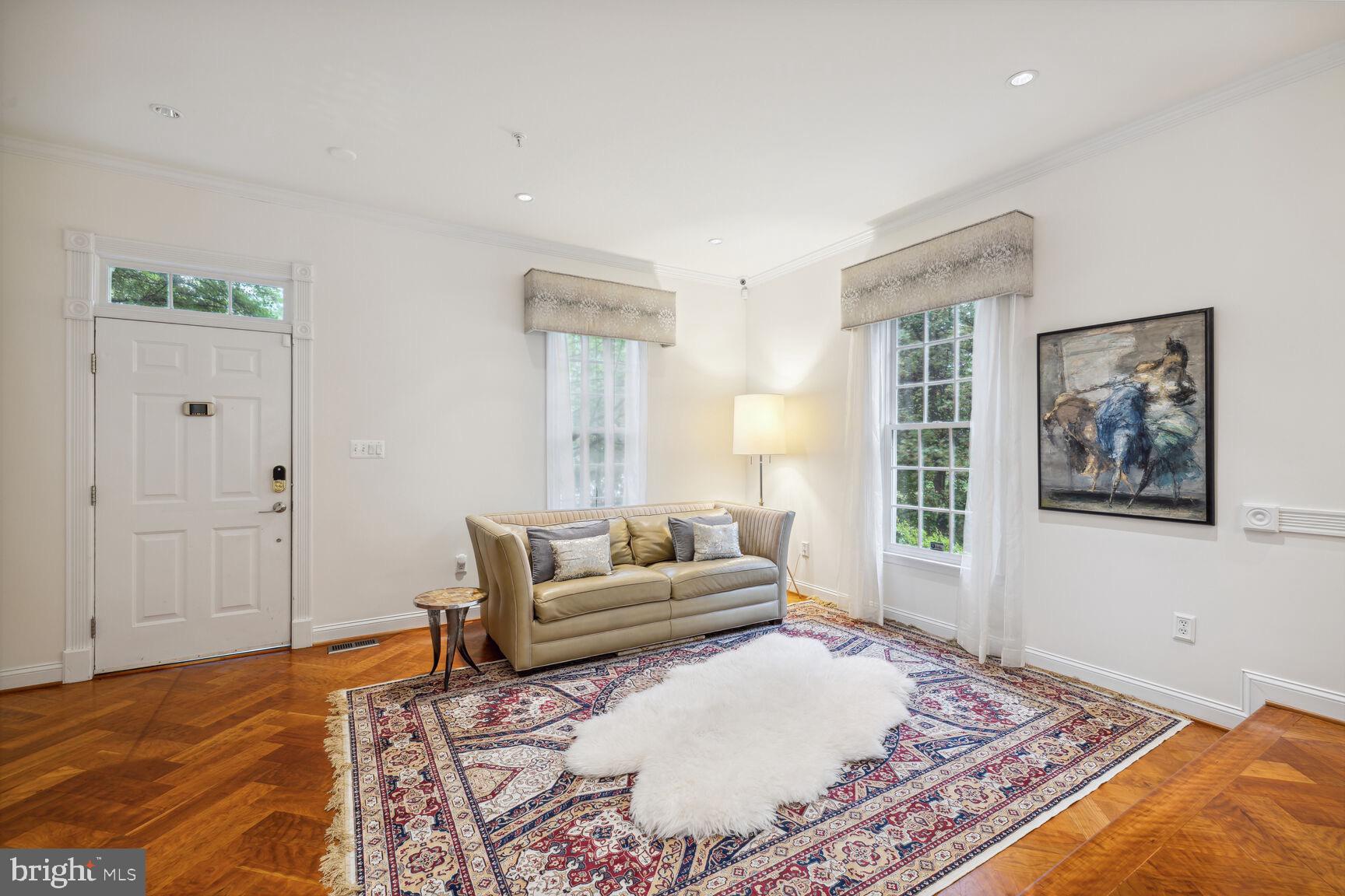 443 Tschiffely Square Road Gaithersburg, MD 20878 - Photo 4 of 43 Gallery Image 4