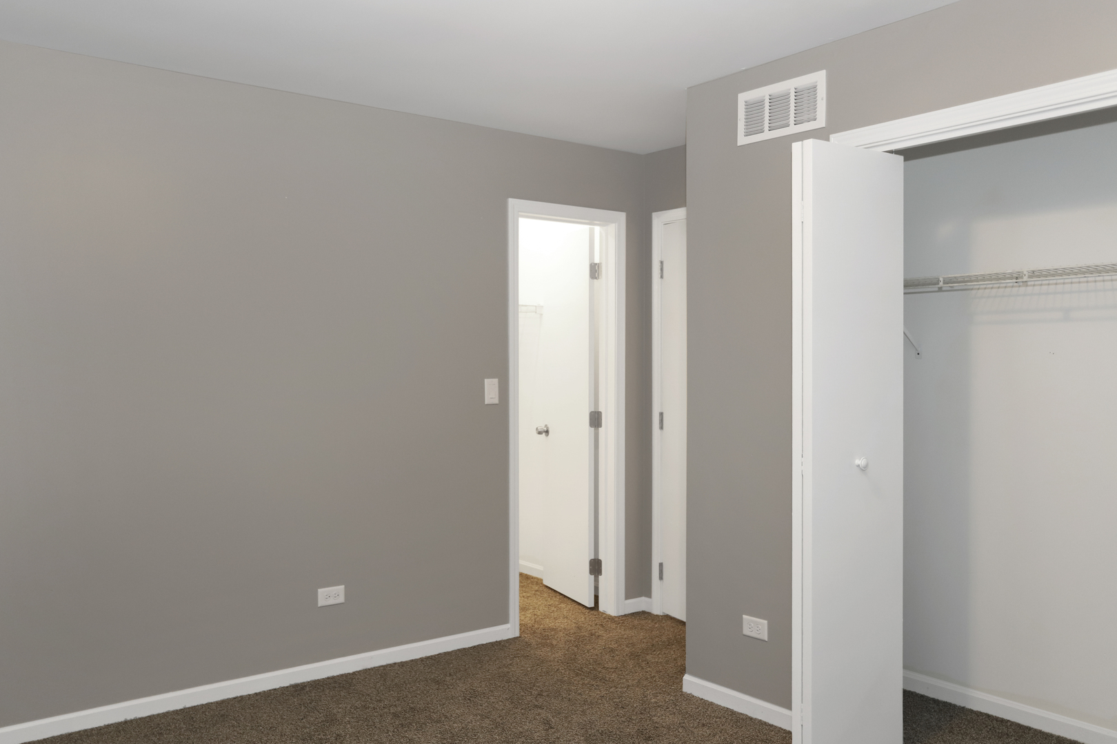 100 Ravinia Drive Shorewood, IL 60404 - Photo 26 of 33 a view of an empty room