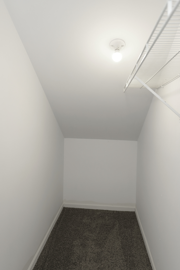 100 Ravinia Drive Shorewood, IL 60404 - Photo 28 of 33 a view of small space