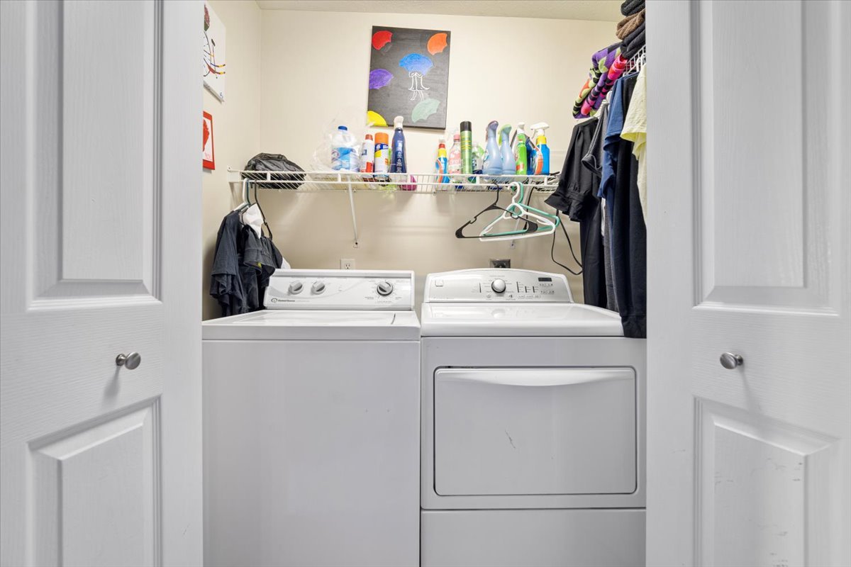 1704 Sunrise Point Normal, IL 61761 - Photo 14 of 33 a utility room with dryer and washer