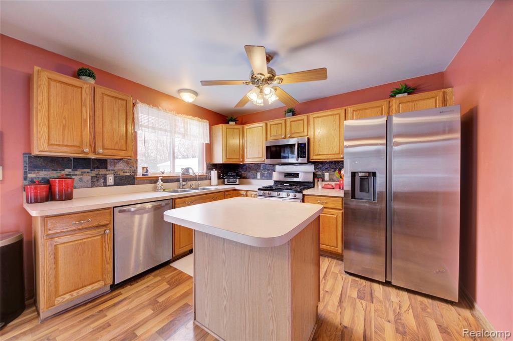 2168 Lake George Road Leonard, MI 48367 - Photo 19 of 54