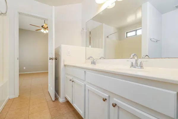 $2,175 | 14715 North 124th Avenue, El Mirage, AZ 85335