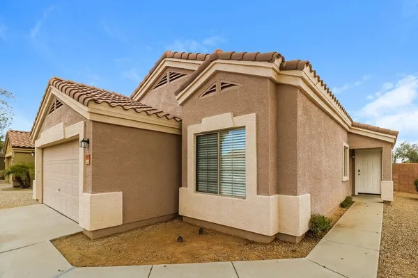 $2,175 | 14715 North 124th Avenue, El Mirage, AZ 85335
