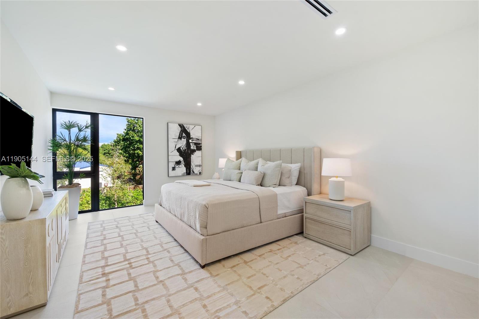 2127 Southwest 11th Terrace Miami, FL 33135 - Photo 11 of 28