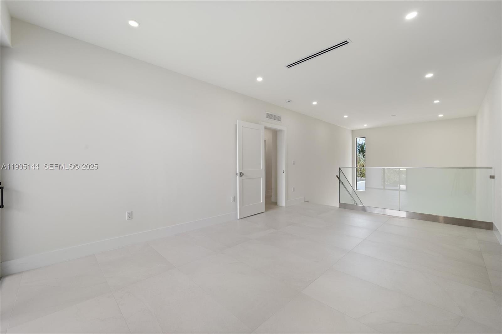 2127 Southwest 11th Terrace Miami, FL 33135 - Photo 20 of 28