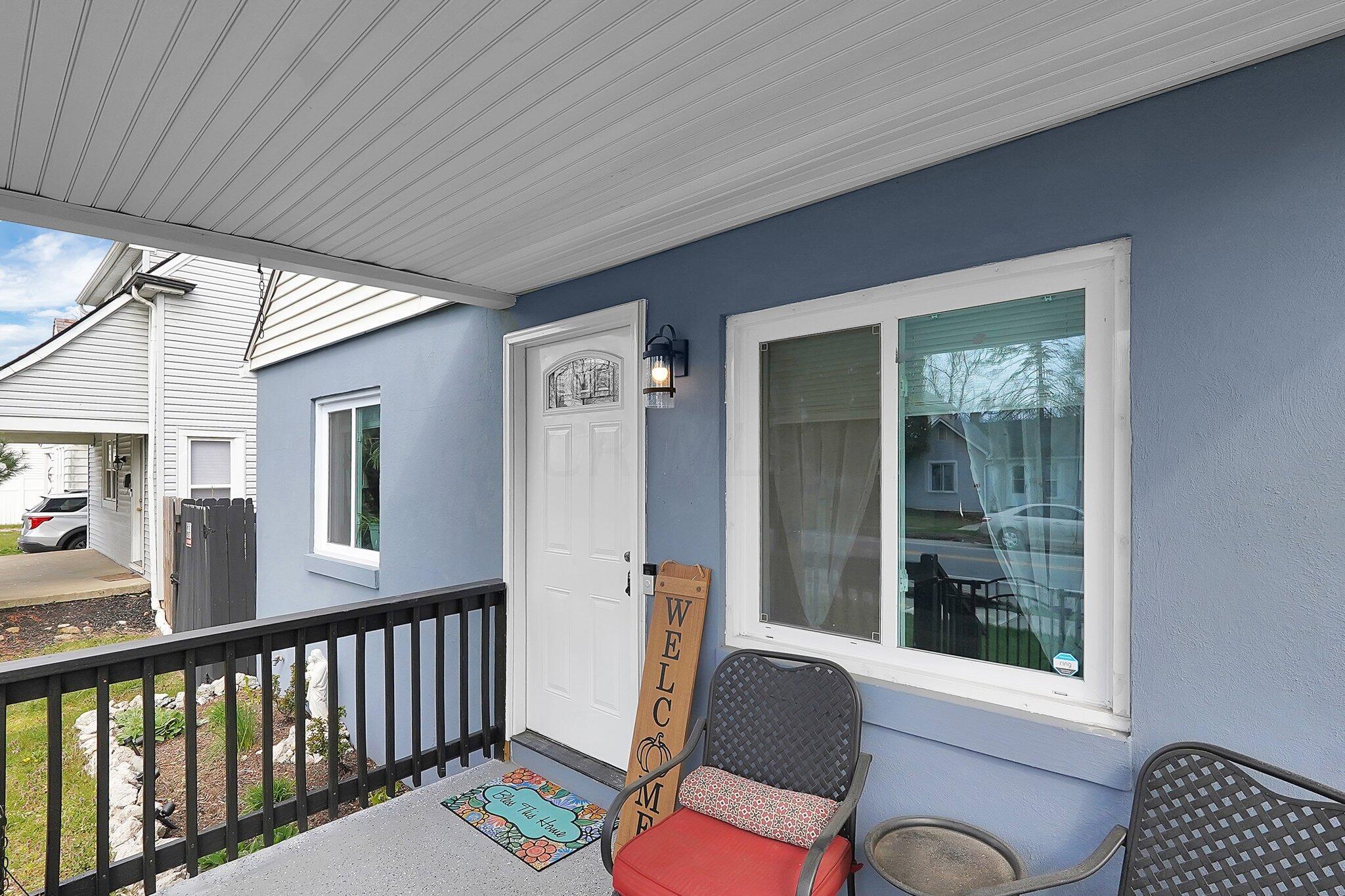 1540 East Weber Road Columbus, OH 43224 - Photo 3 of 28 nice front porch