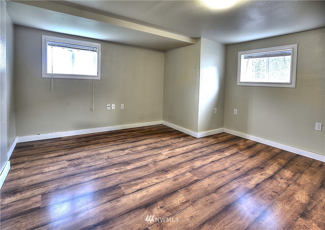 8604 Golden Given Road East Tacoma, WA 98445 - Photo 12 of 18 Gallery Image 12
