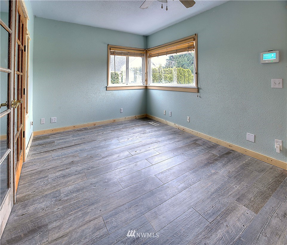 8604 Golden Given Road East Tacoma, WA 98445 - Photo 6 of 18 Gallery Image 6