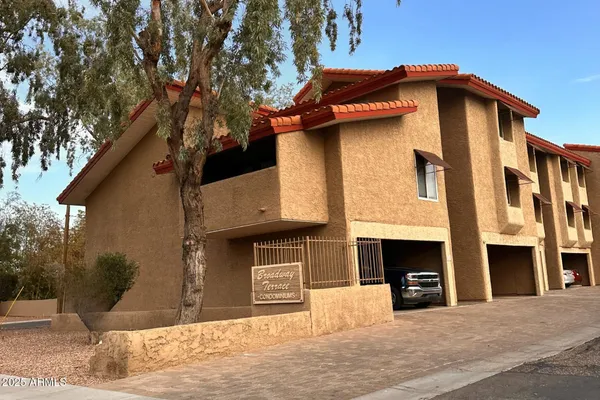 $259,500 | 151 East Broadway Road, Unit 103, Tempe, AZ 85282