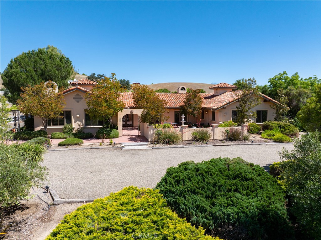 7568 Creston Road Paso Robles, CA 93446 - Photo 2 of 57