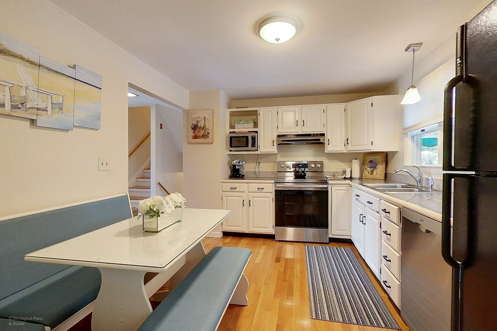 625 Turner Road Middletown, RI 02842 - Photo 10 of 41