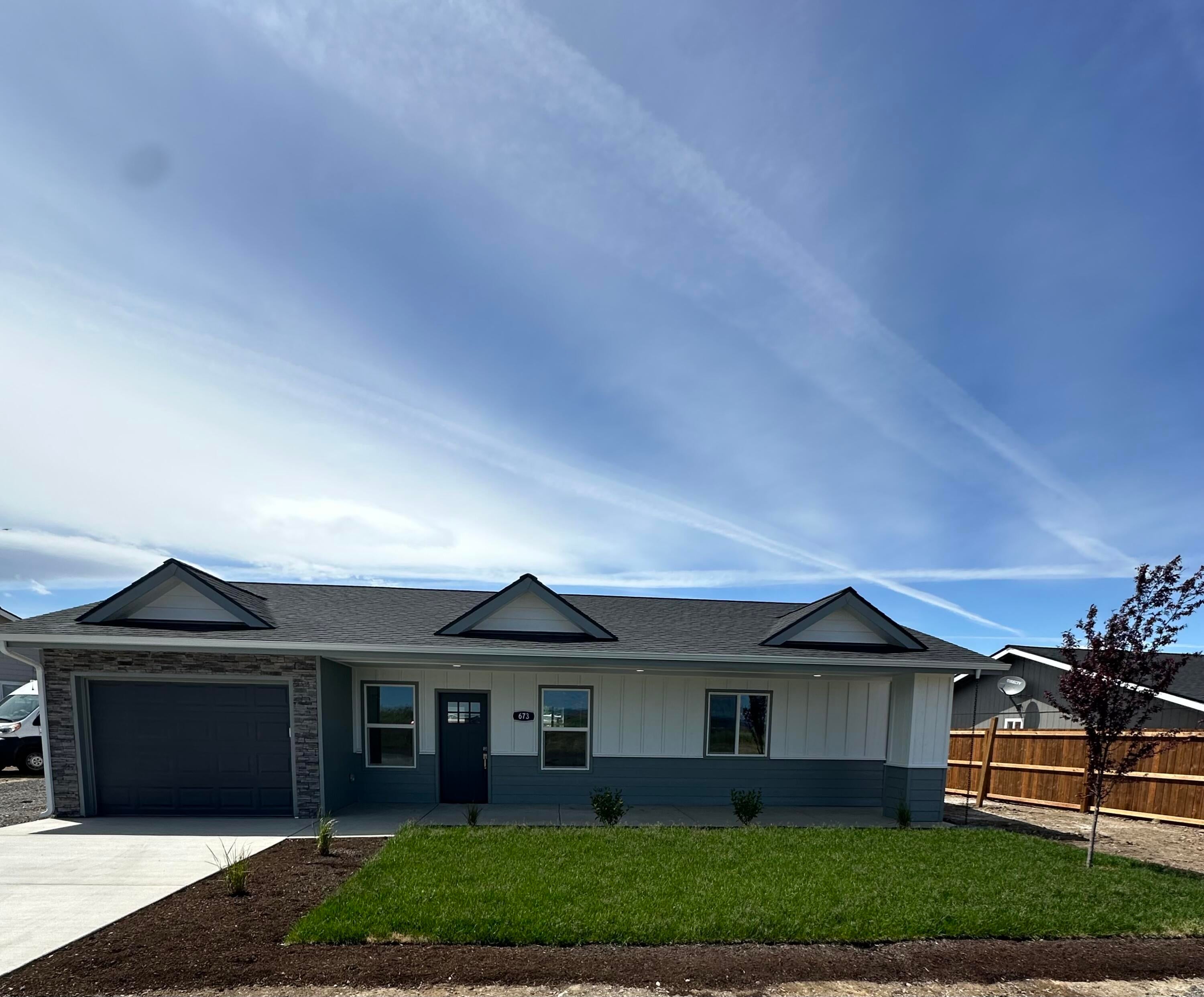 673 Scenic Loop Culver, OR 97734 - Photo 1 of 21 Front