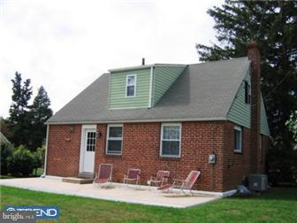 615 Aintree Road Hatboro, PA 19040 - Photo 2 of 12 Exterior Back