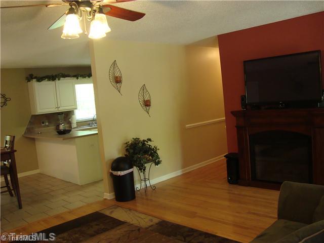 2894 Hunt Ridge Court Trinity, NC 27370 - Photo 7 of 16 Living Room.