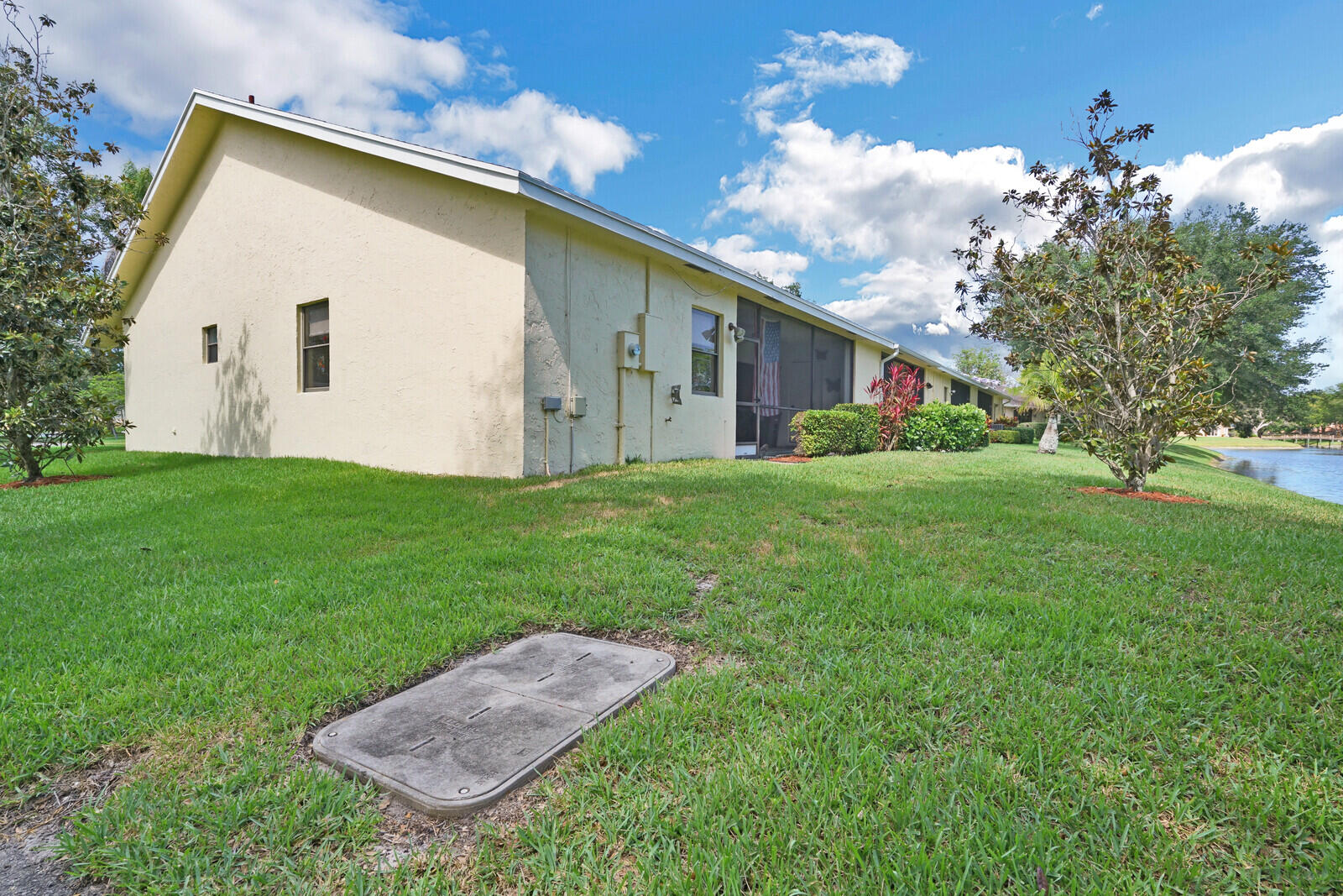 10930 Lake Front Place Boca Raton, FL 33498 - Photo 27 of 41 Corner Unit