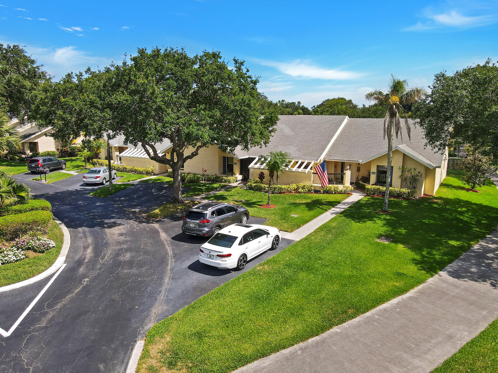 10930 Lake Front Place Boca Raton, FL 33498 - Photo 28 of 41 2 parking spots