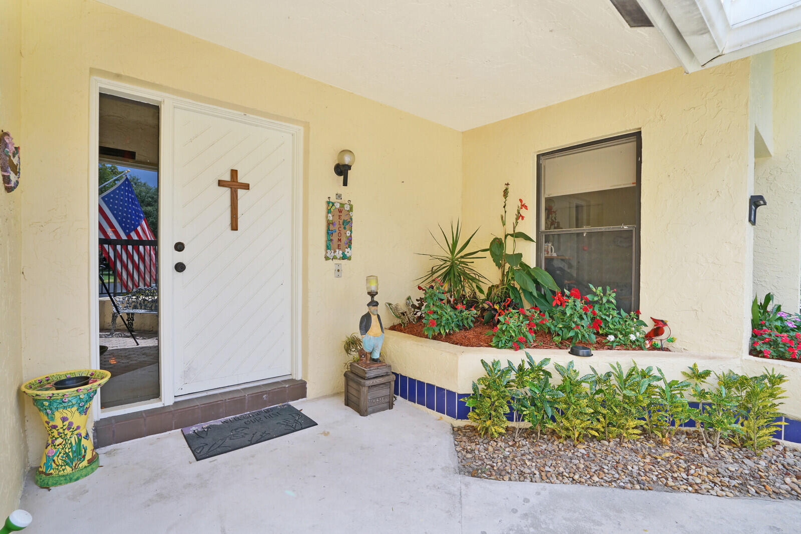 10930 Lake Front Place Boca Raton, FL 33498 - Photo 4 of 41 Front