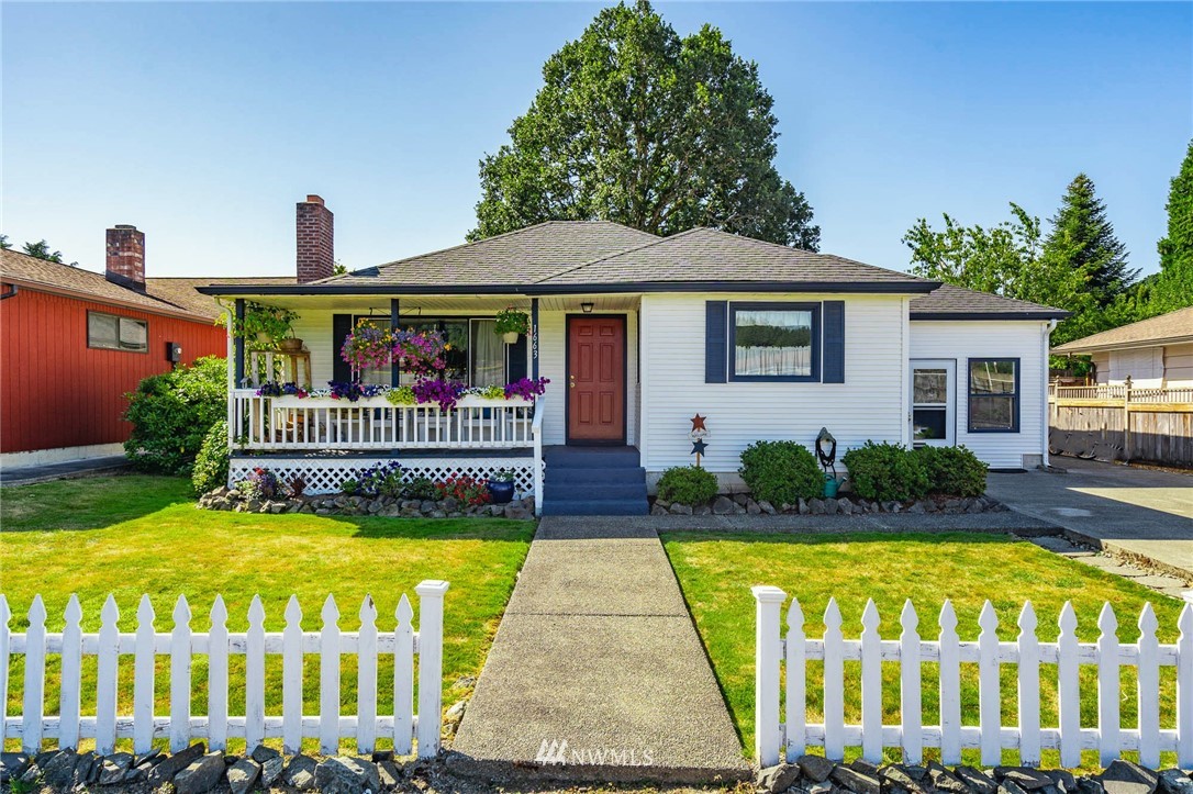 1663 Southwest Kelly Avenue Chehalis, WA 98532 - Photo 1 of 23 Gallery Image 1