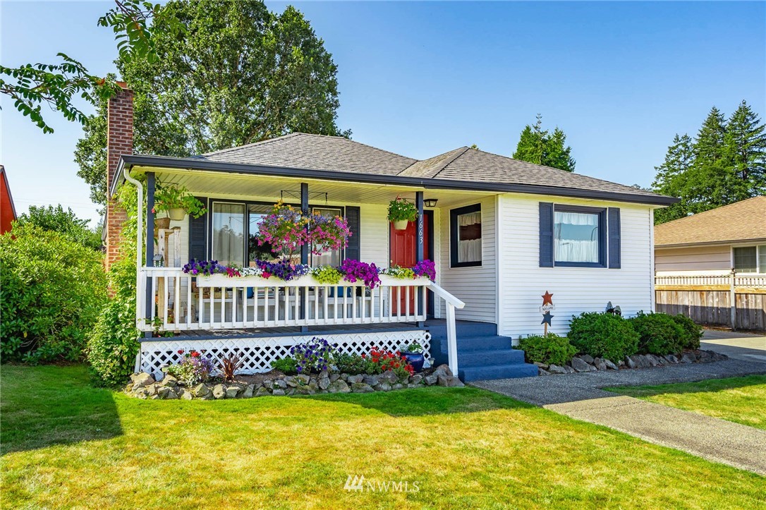 1663 Southwest Kelly Avenue Chehalis, WA 98532 - Photo 2 of 23 Gallery Image 2