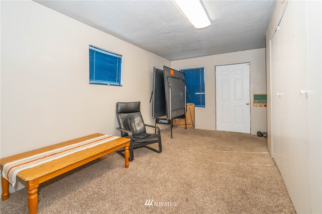 1663 Southwest Kelly Avenue Chehalis, WA 98532 - Photo 11 of 23 Gallery Image 11