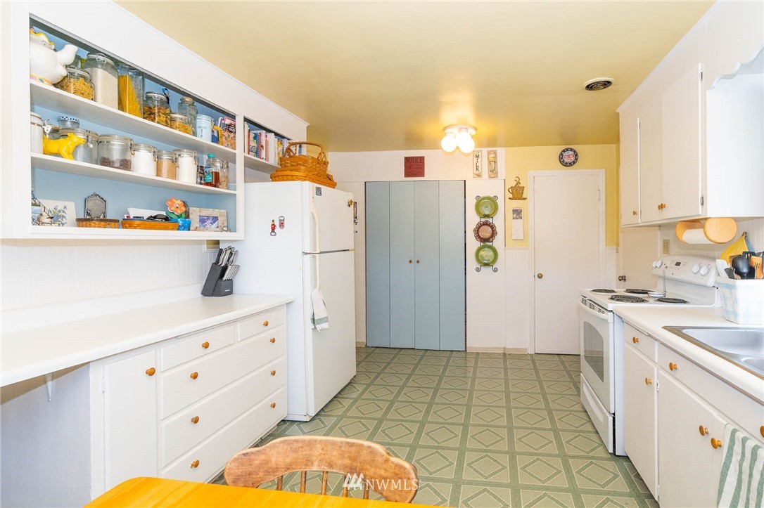 1663 Southwest Kelly Avenue Chehalis, WA 98532 - Photo 9 of 23 Gallery Image 9