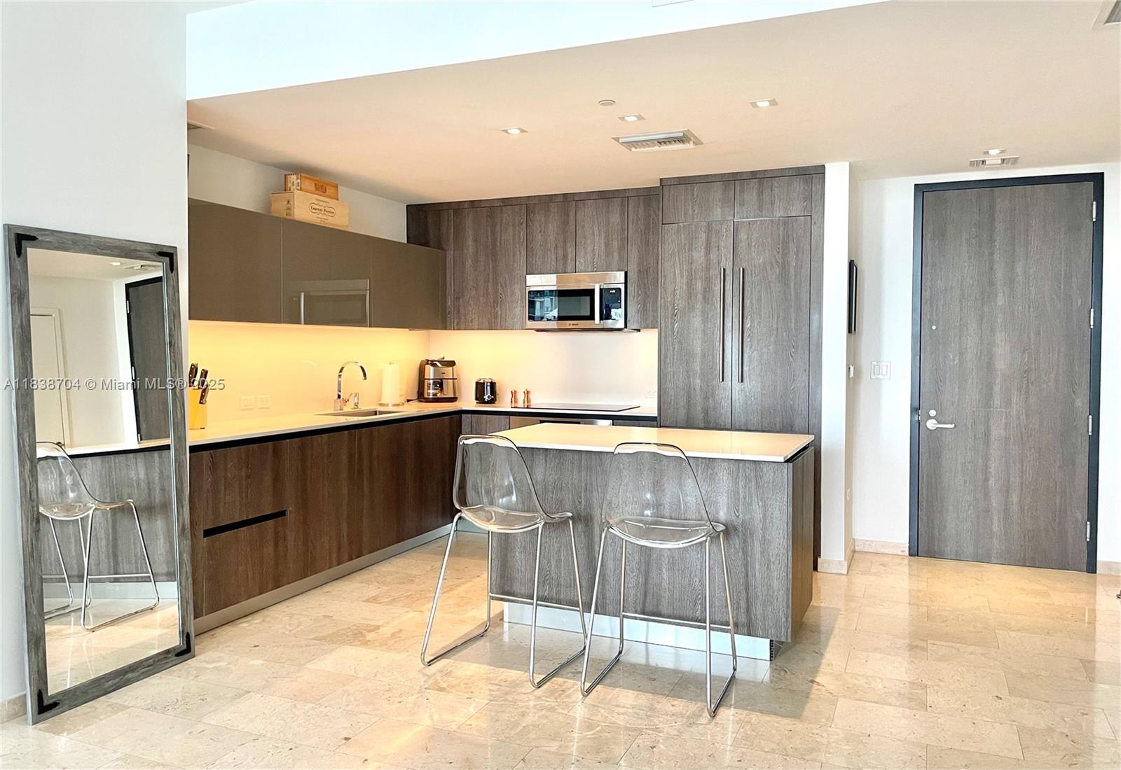 88 Southwest 7th Street, Unit 1805 Miami, FL 33130 - Photo 2 of 23