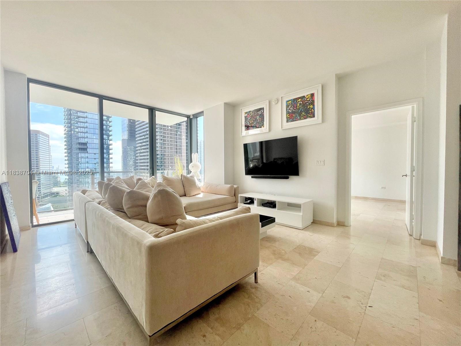 88 Southwest 7th Street, Unit 1805 Miami, FL 33130 - Photo 6 of 23